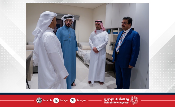 خالد بن حمد يفتتح مركز التميز الدولي للرياضات المائية خالد بن حمد يفتتح مركز التميز الدولي للرياضات المائية